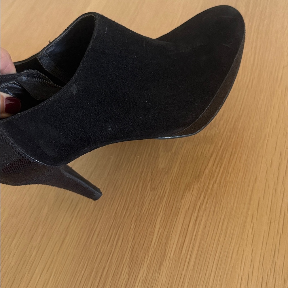 Chic Black Ankle Booties